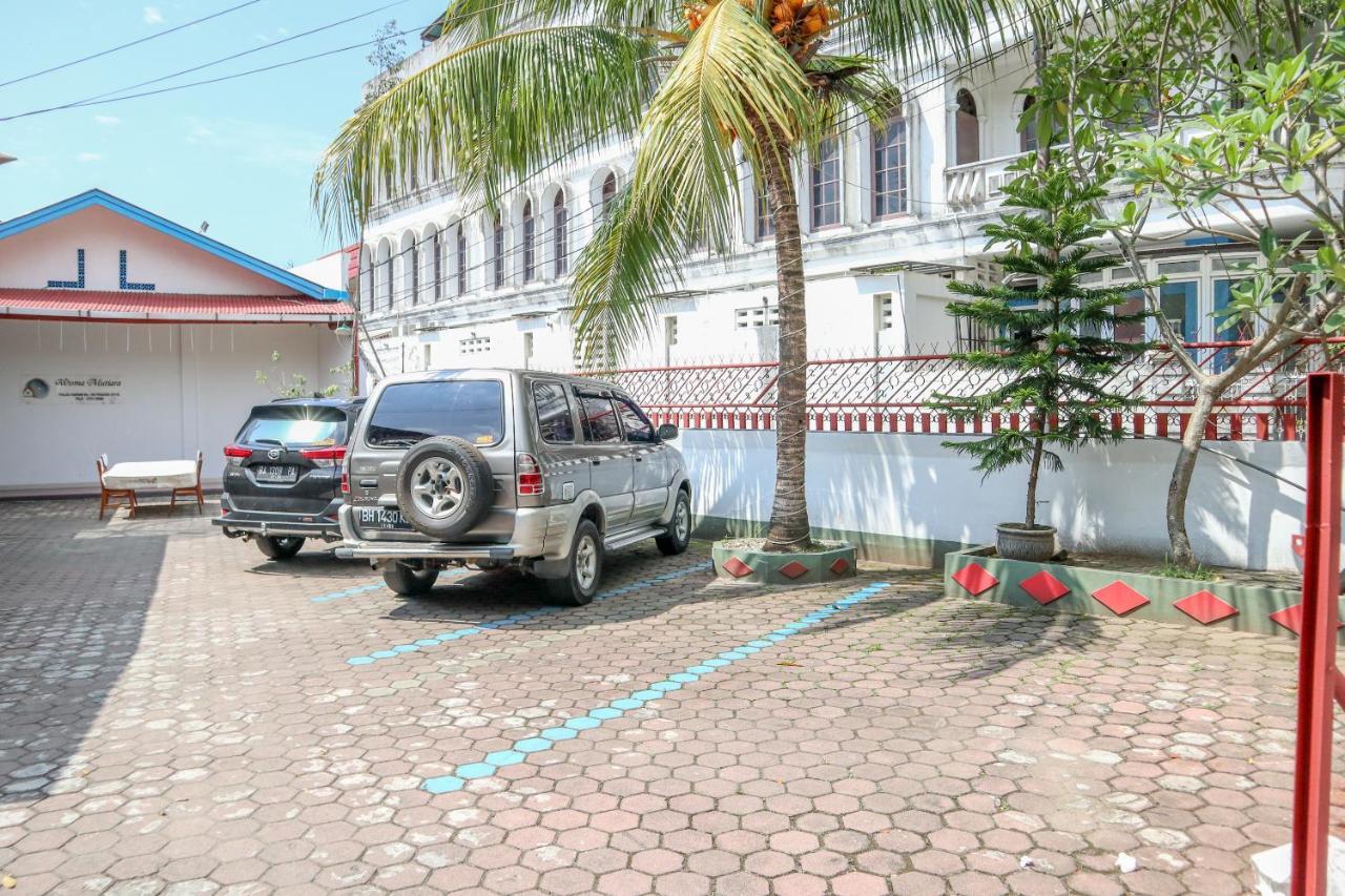 Wisma Mutiara Паданг Экстерьер фото